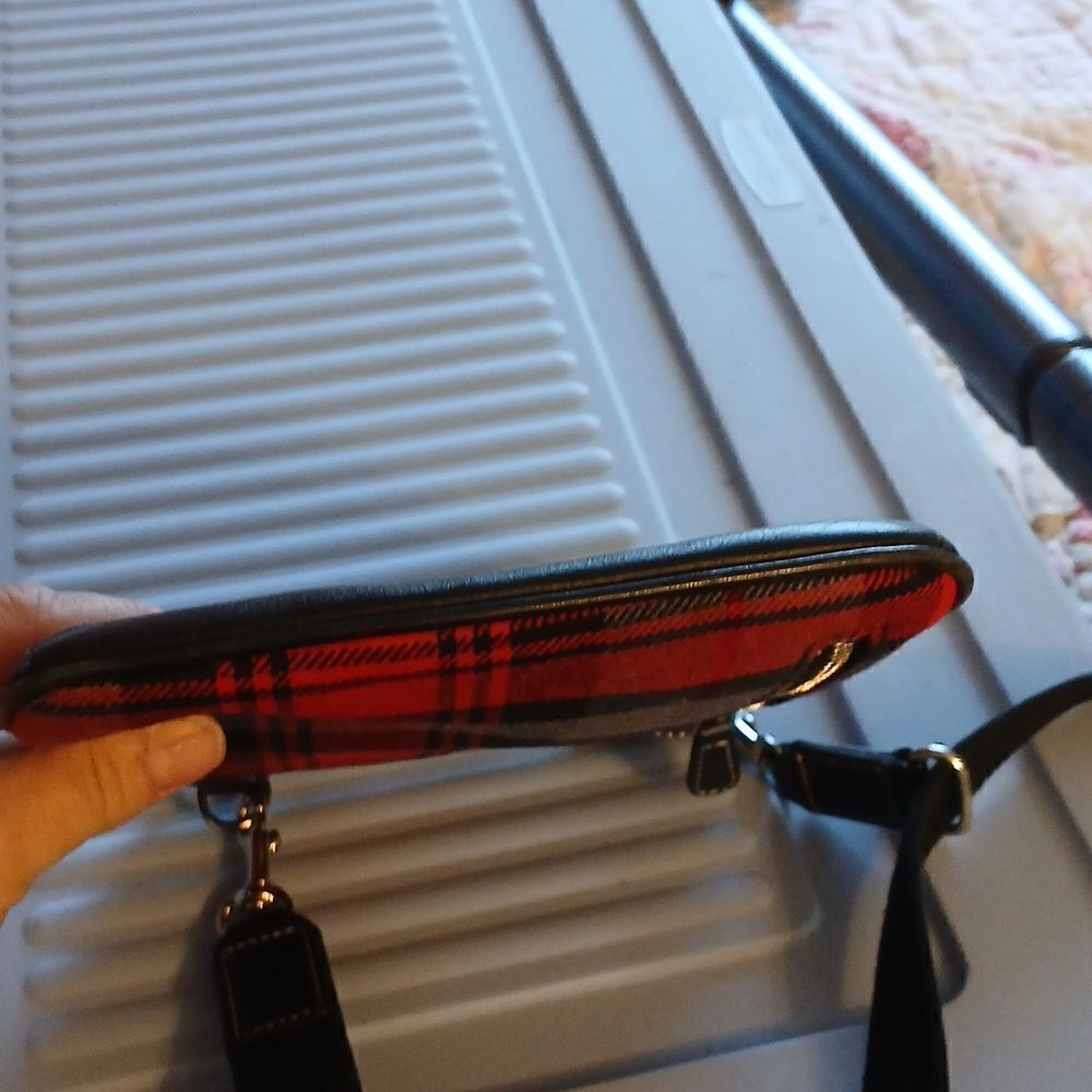 Coach   - Picture 5 of 6